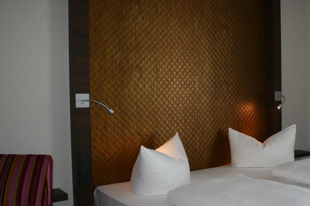 Hotel Parqeo Im A66 겔른하우젠 외부 사진