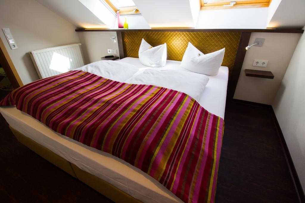 Hotel Parqeo Im A66 겔른하우젠 외부 사진