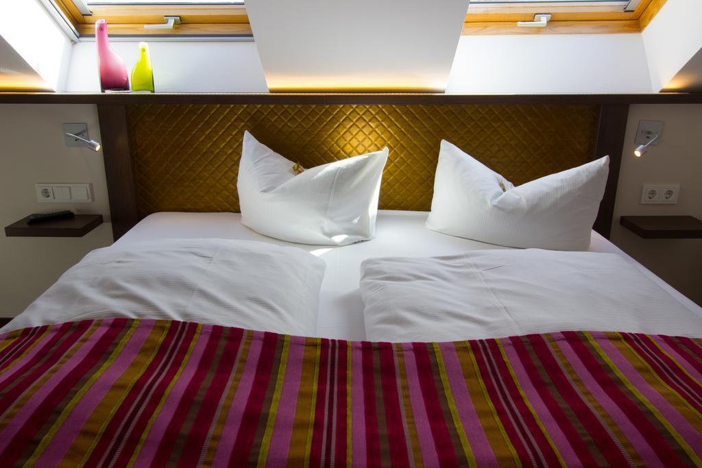 Hotel Parqeo Im A66 겔른하우젠 외부 사진