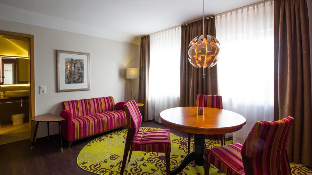 Hotel Parqeo Im A66 겔른하우젠 외부 사진
