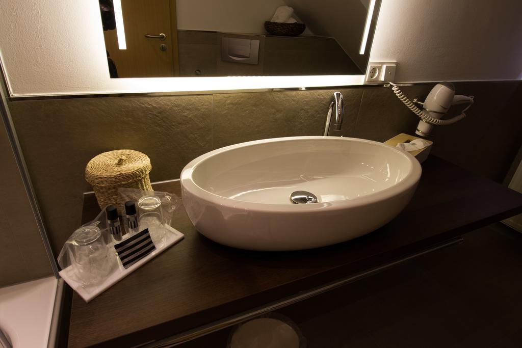 Hotel Parqeo Im A66 겔른하우젠 외부 사진