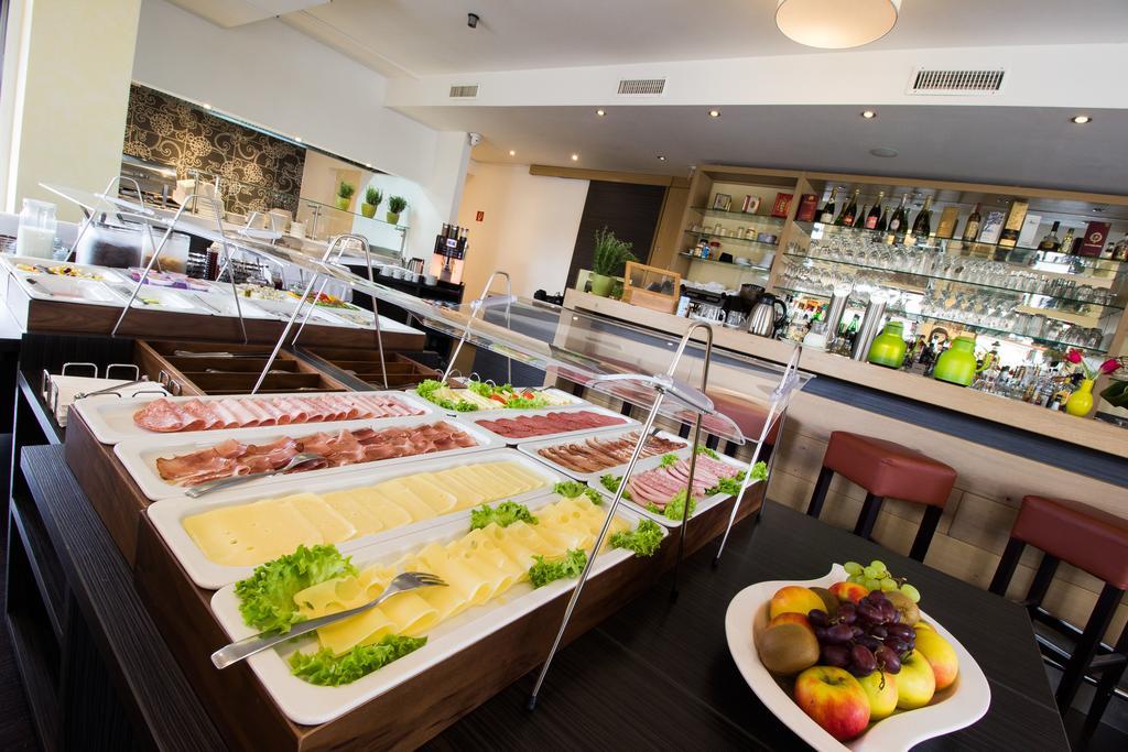 Hotel Parqeo Im A66 겔른하우젠 외부 사진
